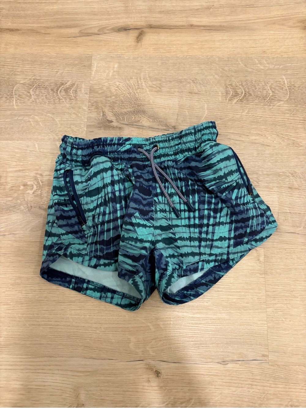 Girls Athleta Bundle Size 8-10 - Picture 2 of 15